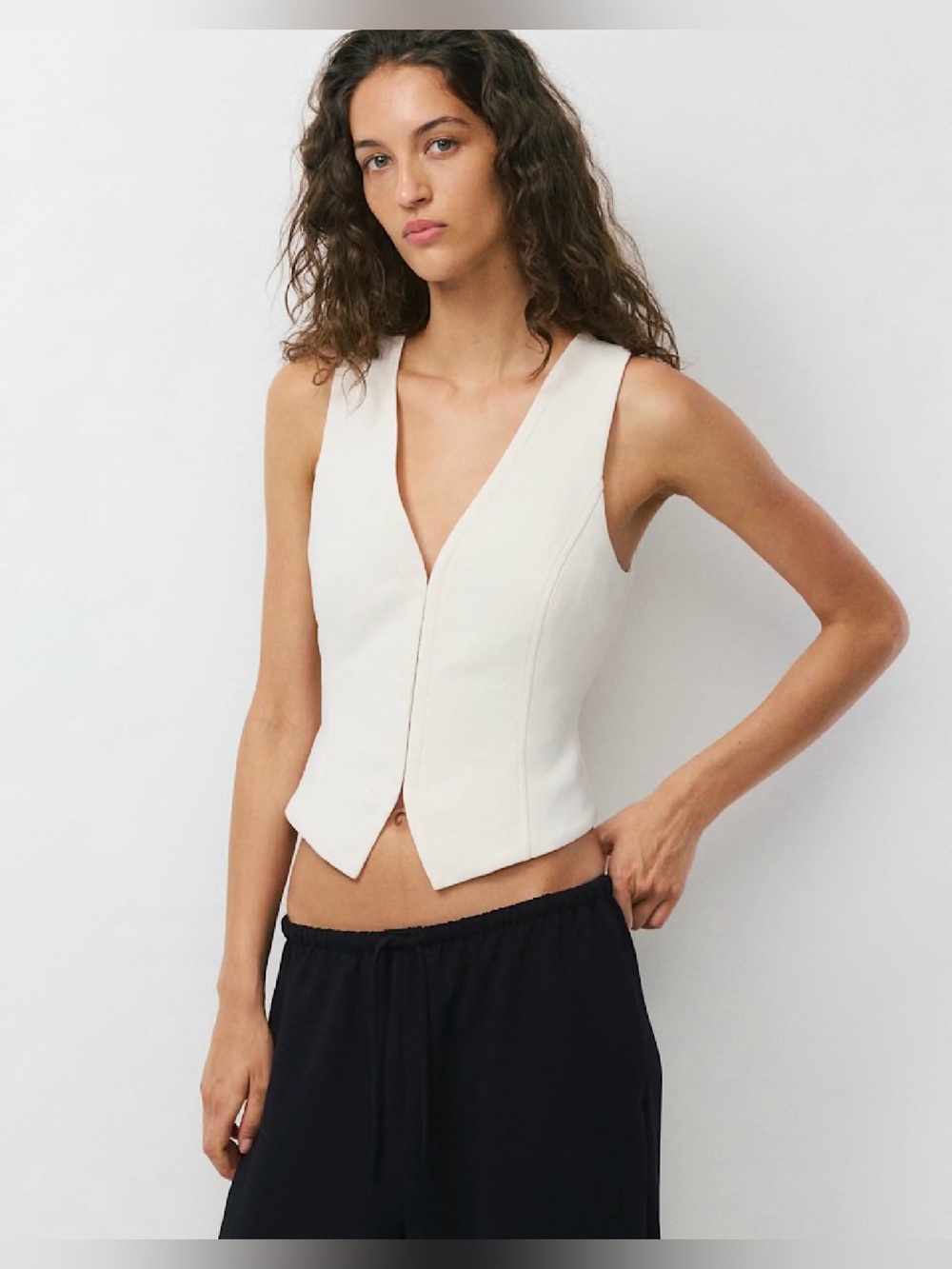 Aritzia Attire Vest - Crepette™